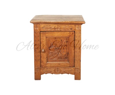 Антикварный шкафчик с резным убранством 1920-х гг. 