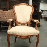 Антикварное кресло в стиле неорококо 1850-х гг. 