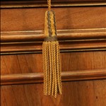 Антикварный одночастный буфет с резным навершием 1870-х гг. 