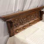Антикварная дубовая настенная вешалка 1870-х гг. 