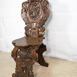 Антикварный резной стул-скабелло 1840-х гг.