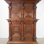 Антикварный двухярусный шкаф в стиле неоренессанс 1850-х гг.