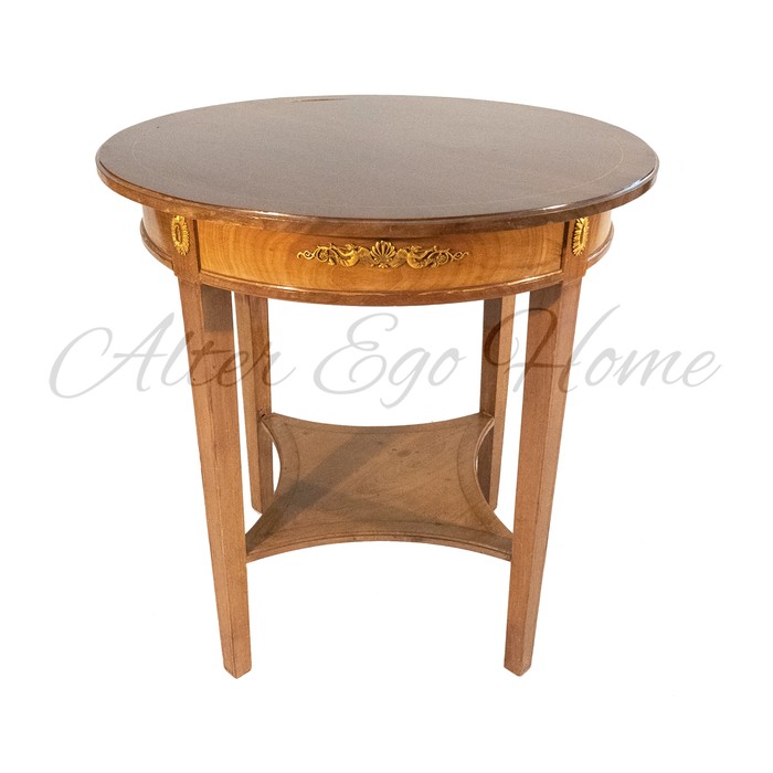 Антикварный кофейный столик с полкой-проножкой