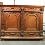Антикварный дубовый сервант 1840-х гг. 