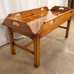 Винтажный кофейный стол из ореха 1950-х гг.