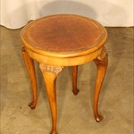 Антикварный столик в стиле Чиппендейл светлого ореха 1910-х гг. 