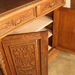 Антикварный буфет с зеркальный вставками 1860-х гг. 