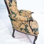 Антикварные парные кресла с цветочным узором