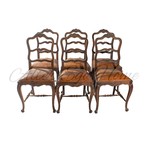 Комплект старинных стульев с кожаной обивкой