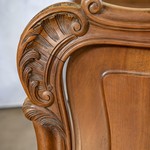 Антикварная кровать с фигурным навершием 1850-х гг. 