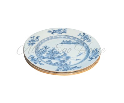 Фарфоровая тарелка с росписью 1780-х гг.