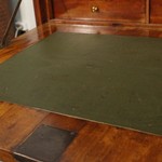 Антикварный секретер в стиле классицизм 1760-х гг. 