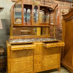 Антикварный буфет с мраморной столешницей и бронзовым убранством 1900-х гг. 