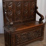 Антикварная скамья с резными розетками 1860-х гг. 