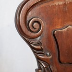 Комплект английской антикварной мебели из небольшого столика и стула 1870-х гг. 