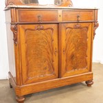Антикварный сервант с фигурным навершием 1850-х гг. 