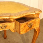 Антикварный письменный стол в стиле Чиппендейл 1880-х гг. 