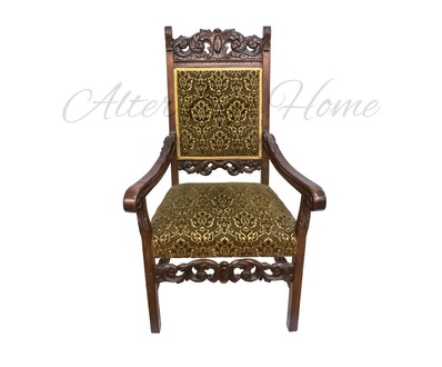 Старинное немецкое кресло из ореха