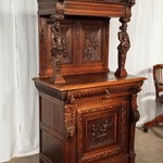 Антикварный французский буфет с резными панно и фигурами 1850-х гг. 
