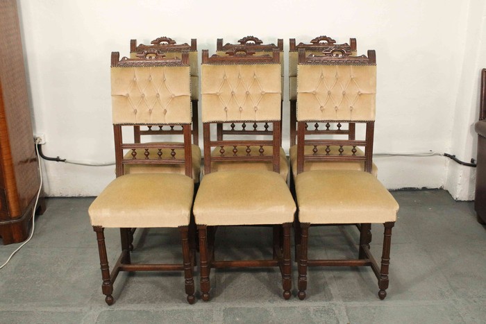 Комплект антикварных стульев с резной балюстрадой 1880-х гг.