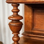 Антикварный буфет в мехеленском стиле с витражными створками 1860-х гг. 