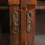 Старинный поставец с резными дверцами 1890-х гг.