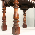 Антикварный дубовый столик 1910-х гг. 