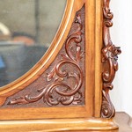Антикварный шкаф с роскошным резным навершием 1850-х гг. 
