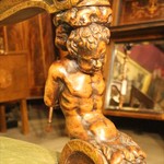 Антикварный диван с резными локотками 1850-х гг. 