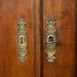 Антикварный шкаф в стиле неоклассицизм 1800-х гг.