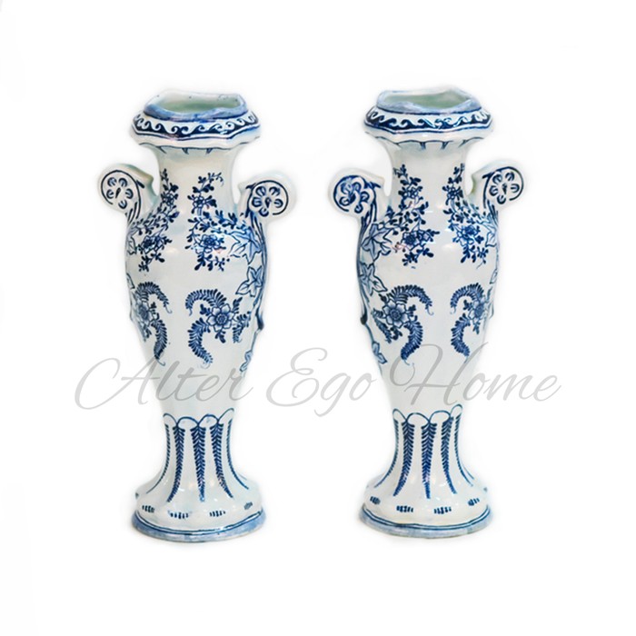 Антикварная пара ваз из делфтского фарфора