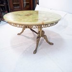 Винтажный круглый столик с декоративной столешницей