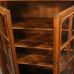 Антикварный книжный шкаф 1880-х гг. 