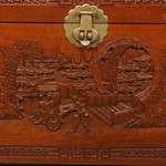 Антикварный китайский сундук с резными композициями 1910-х гг. 