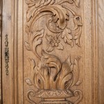 Антикварный буфет светлого дуба с резным убранством 1860-х гг. 