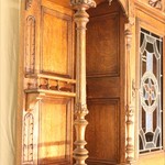 Антикварный французский буфет с витражной вставкой 1870-х гг. 