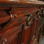 Антикварный сервант с зеркальным полотном и мраморной столешницей 1870-х гг. 