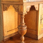 Антикварный буфет с декоративными резными композициями 1870-х гг. 