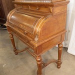 Антикварное бюро-цилиндр из дуба 1880-х гг. 