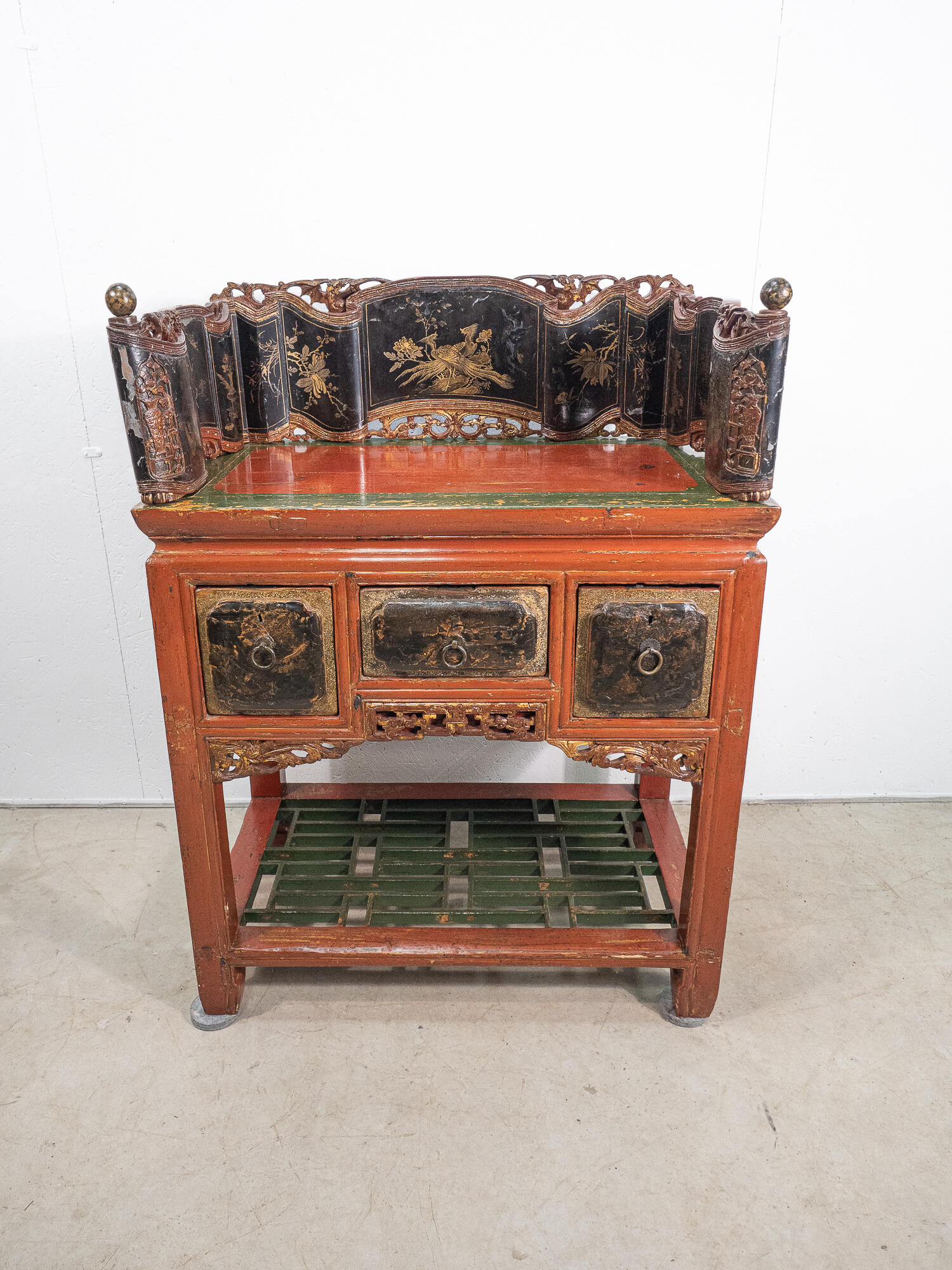 Антикварный китайский консольный стол